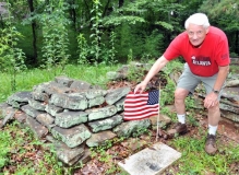 Peter Cash Grave